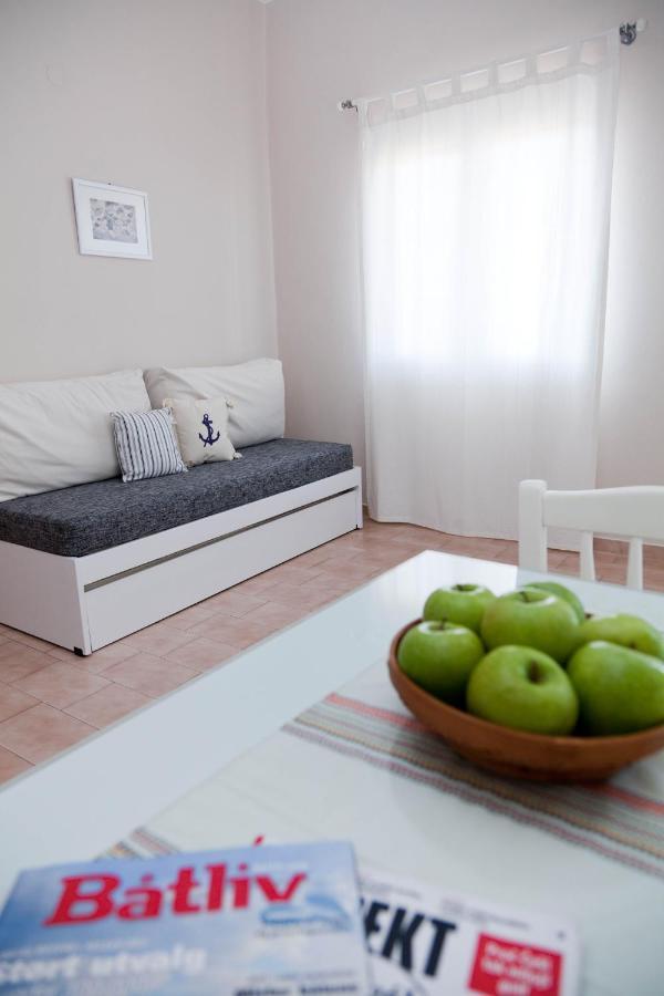 Raisakis Apartments Agia Marina Zewnętrze zdjęcie