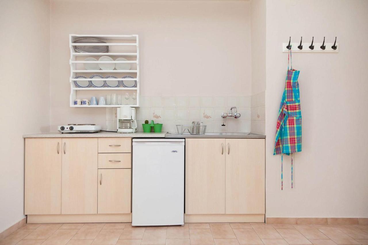 Raisakis Apartments Agia Marina Zewnętrze zdjęcie