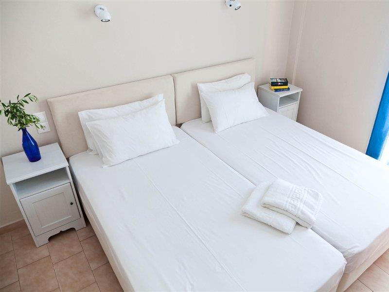 Raisakis Apartments Agia Marina Zewnętrze zdjęcie