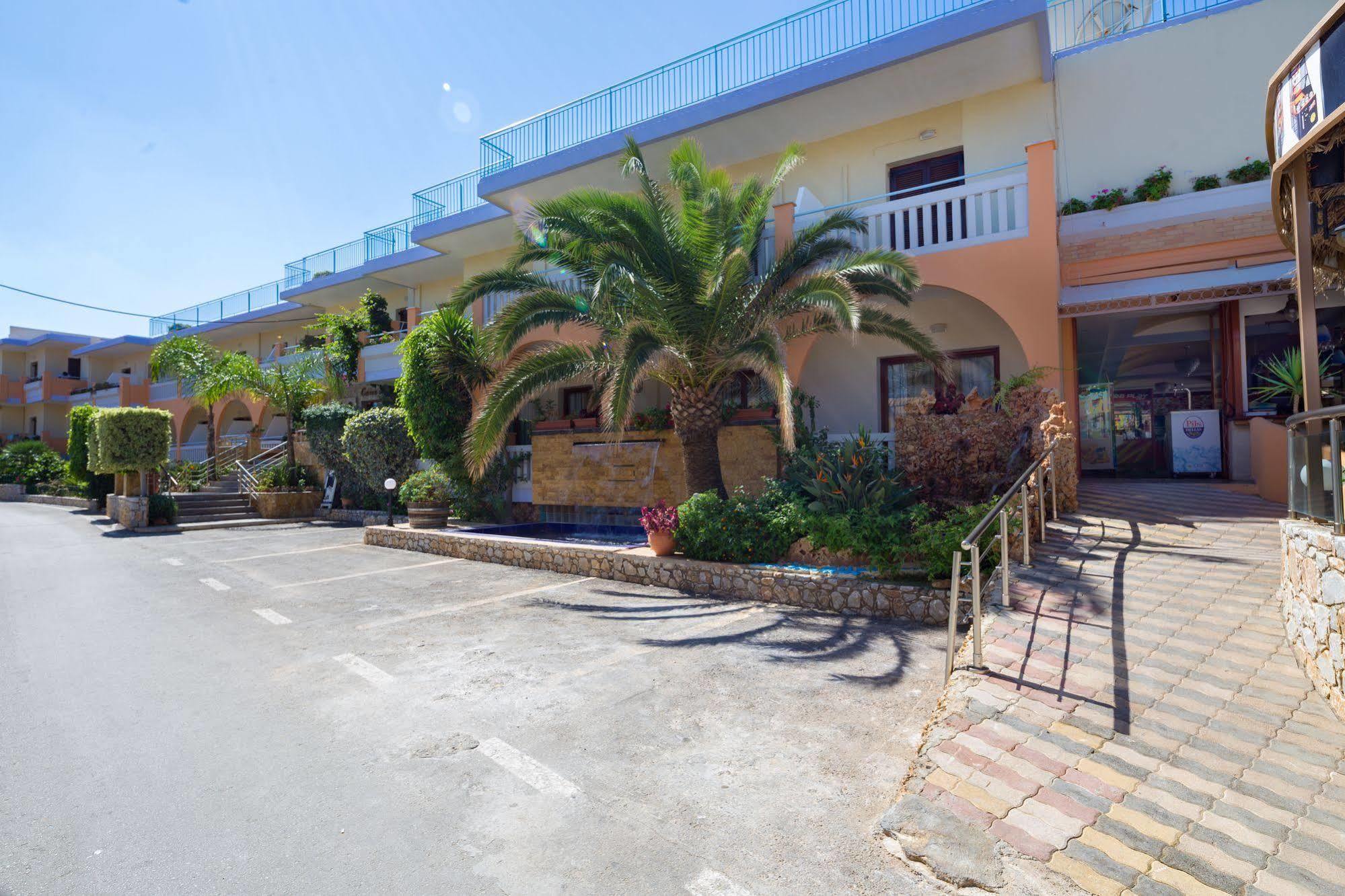 Raisakis Apartments Agia Marina Zewnętrze zdjęcie