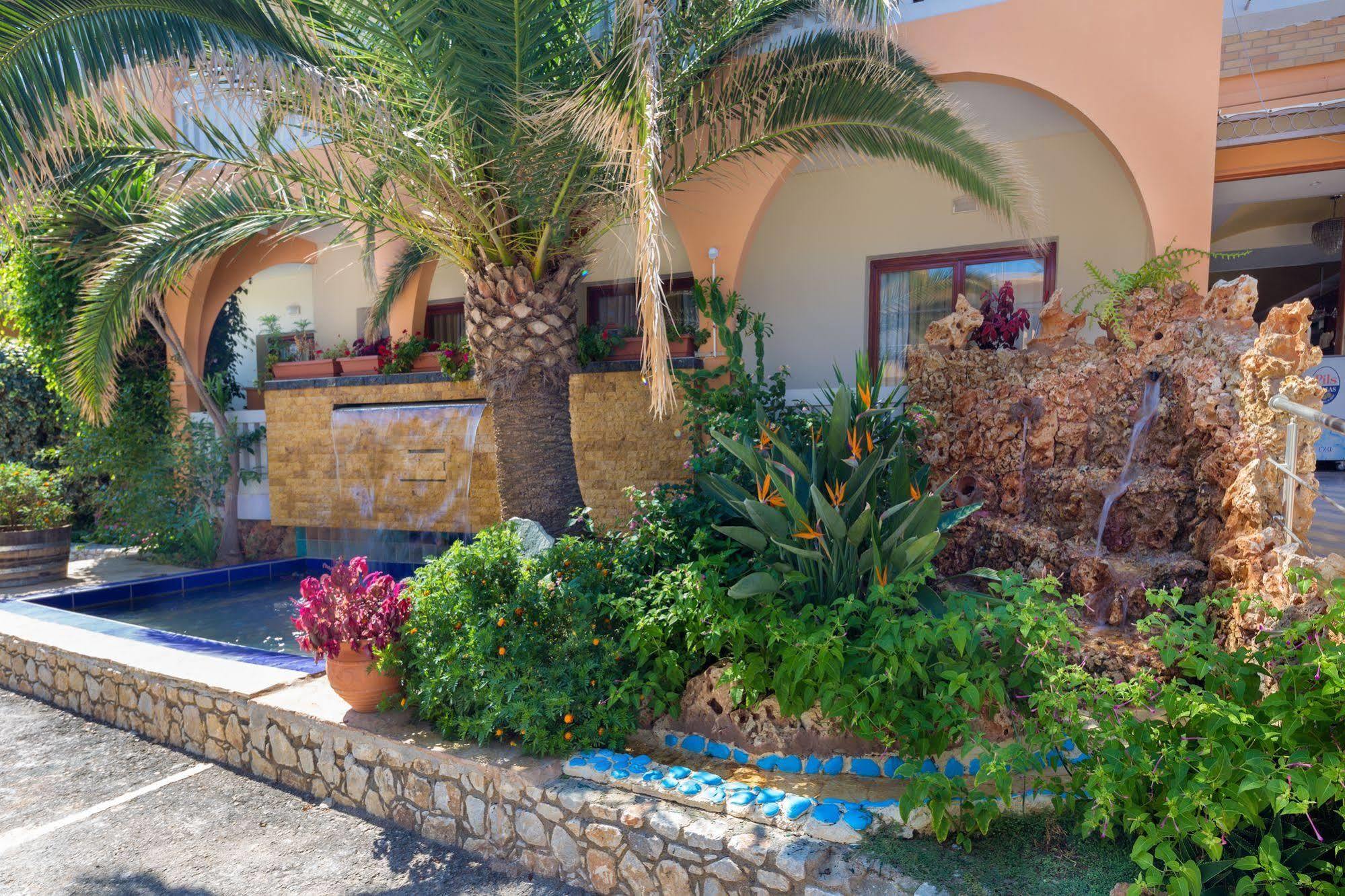 Raisakis Apartments Agia Marina Zewnętrze zdjęcie