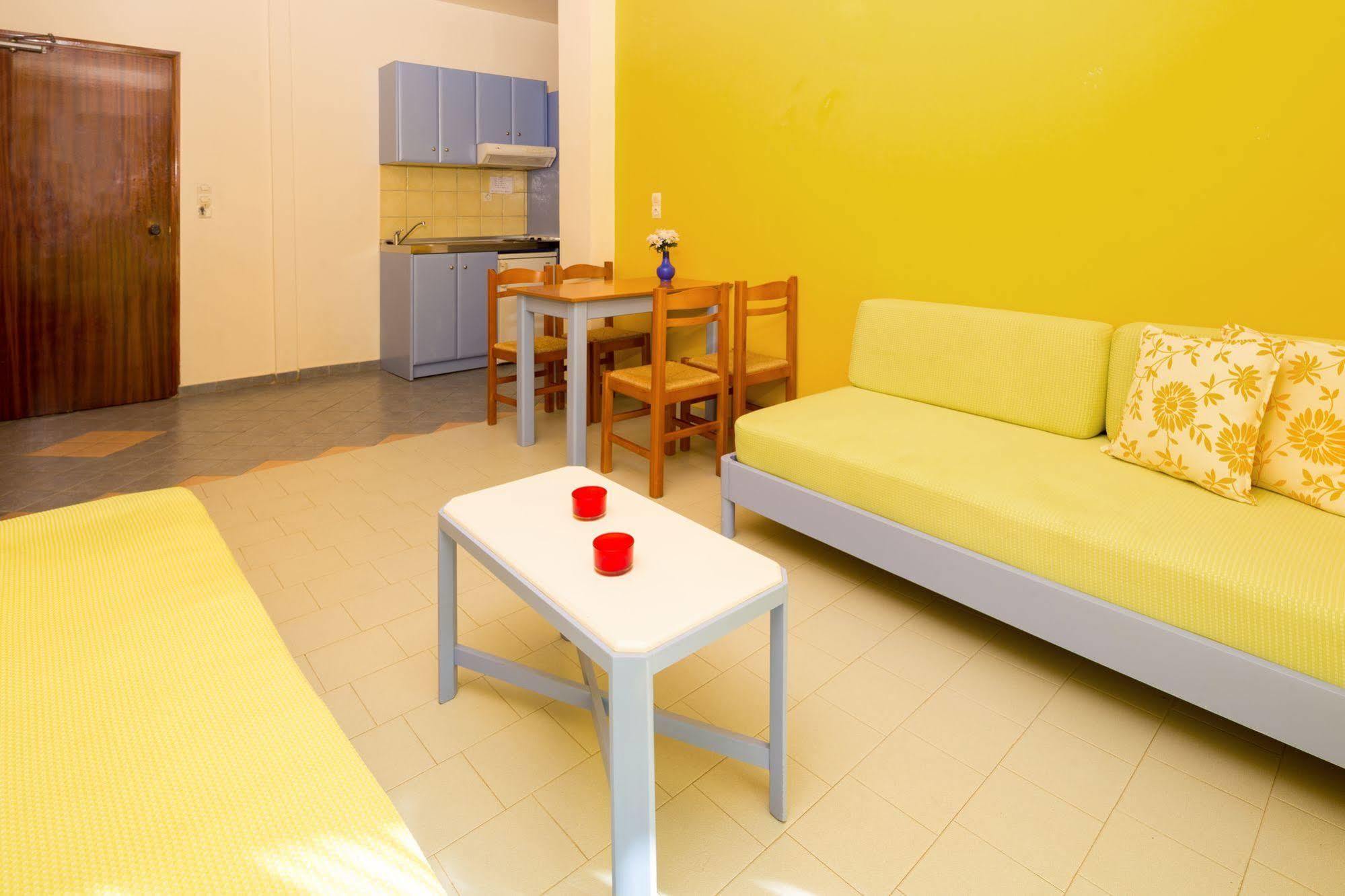 Raisakis Apartments Agia Marina Zewnętrze zdjęcie