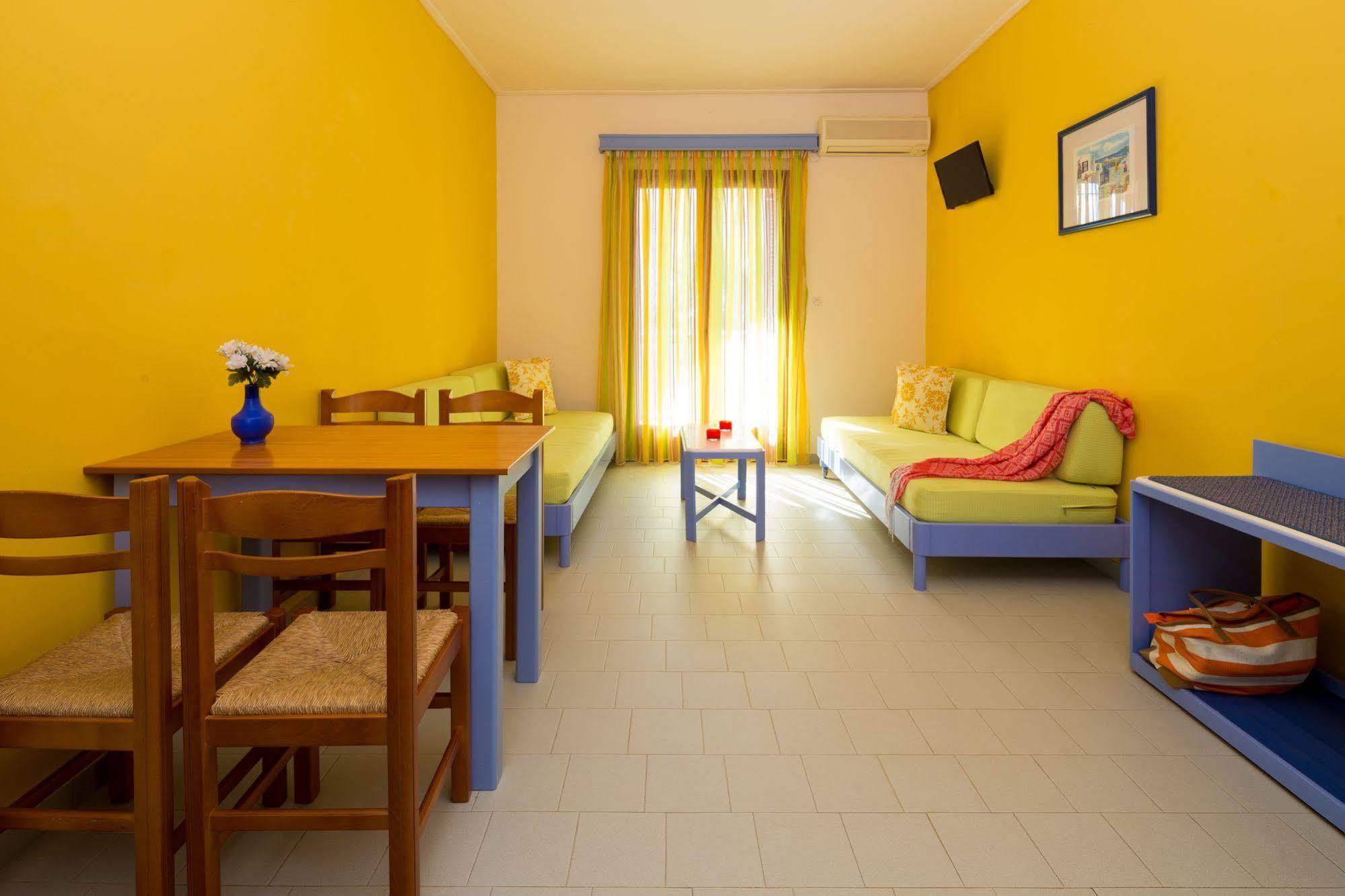 Raisakis Apartments Agia Marina Zewnętrze zdjęcie