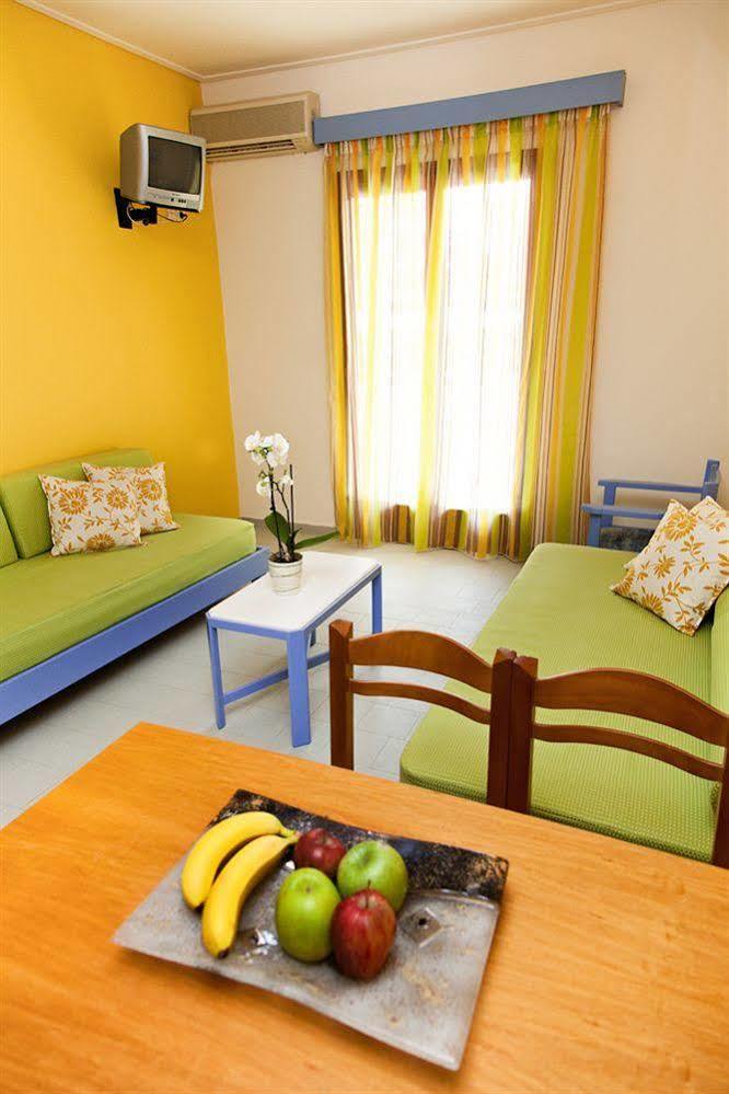 Raisakis Apartments Agia Marina Zewnętrze zdjęcie