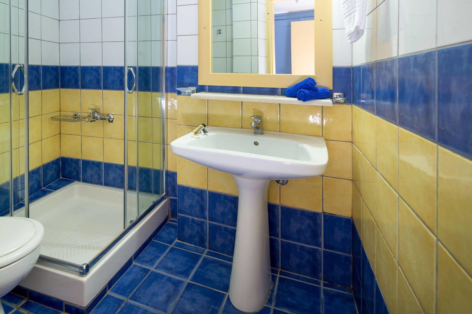 Raisakis Apartments Agia Marina Zewnętrze zdjęcie