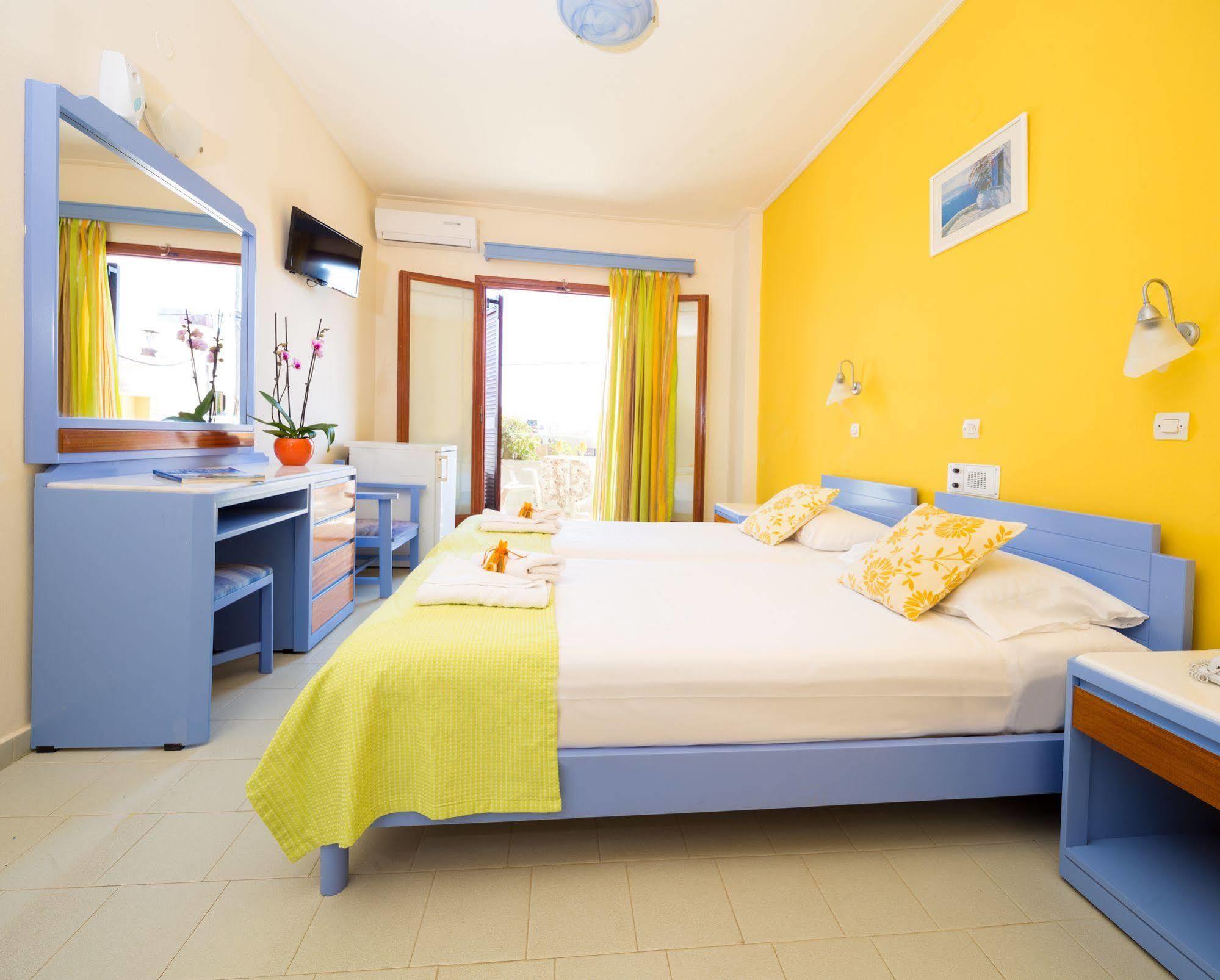 Raisakis Apartments Agia Marina Zewnętrze zdjęcie