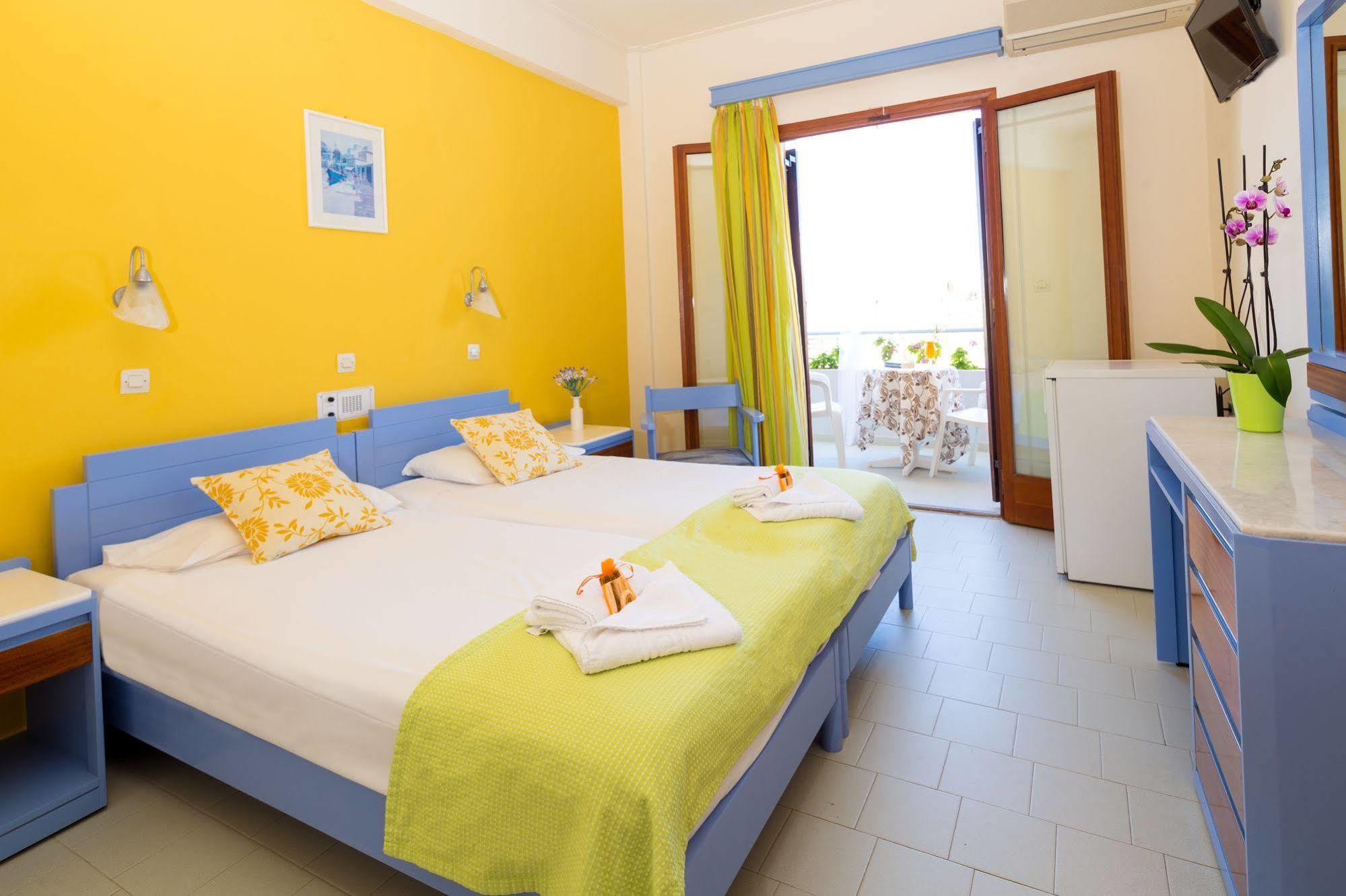 Raisakis Apartments Agia Marina Zewnętrze zdjęcie